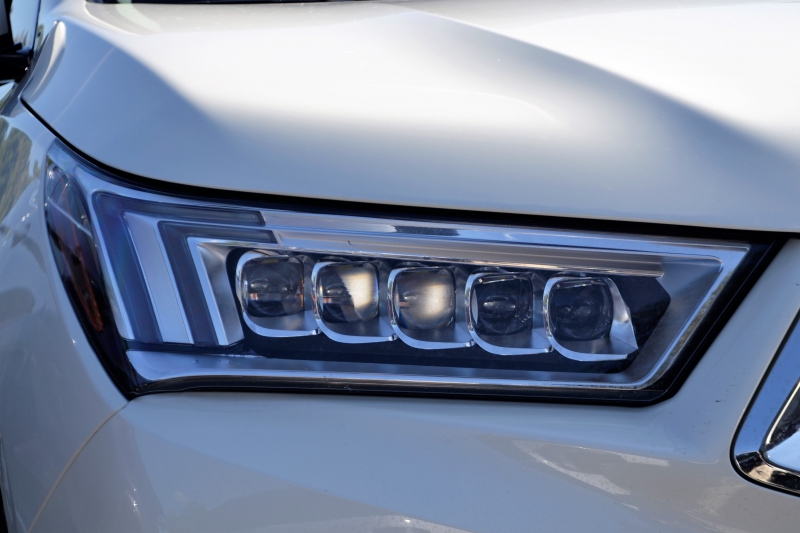 concession-auto-ROUBION-min_acura-headlamp-2834131